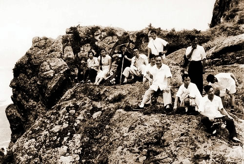 和毛泽东同志登庐山原韵