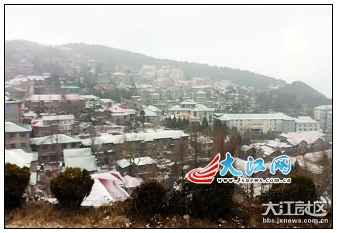 网友拍摄的庐山雪景