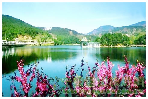 庐山如琴湖