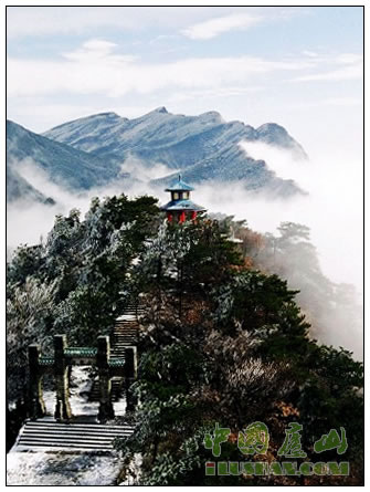含鄱口初雪 胡国林摄