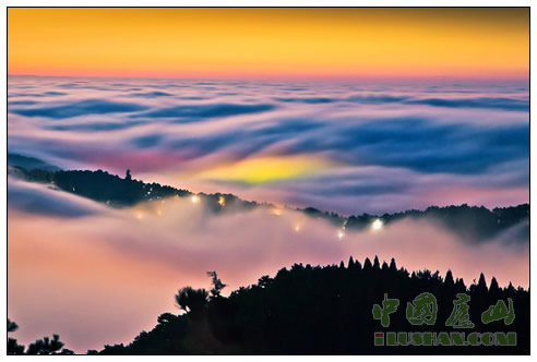 变幻莫测的庐山 吴钟群摄