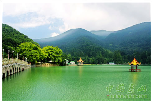 山水相映 曹琦摄