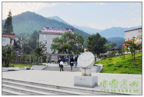 2013“为爱攀登、情满庐山”首届九江·庐山公益登山活动现已全面启动