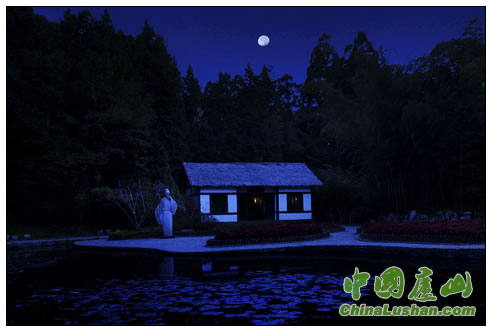 草堂月夜 段乌钢摄