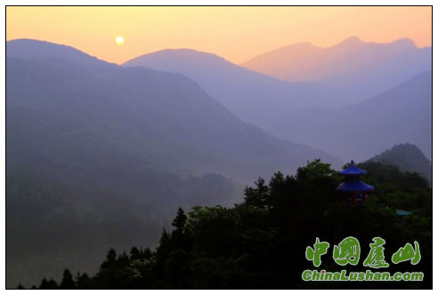 庐山含鄱口观日出 林家孟摄