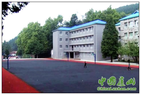 2014年庐山中小学开学典礼隆重举行