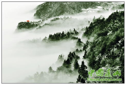 匡庐雪霁 李中东