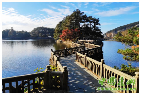 庐山花径九曲桥