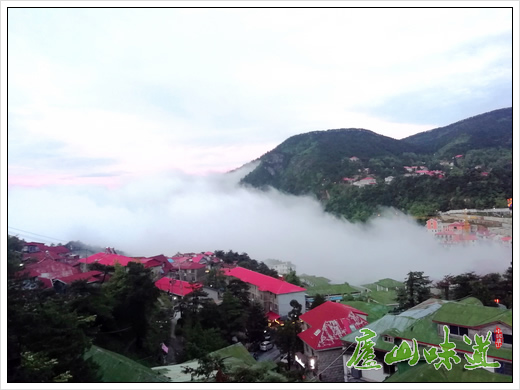 庐山现磅礴绮丽的庐山云海云霞景观令观者拍手称绝