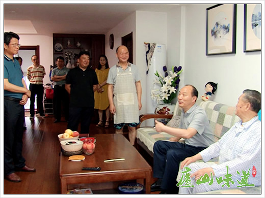 庐山天下悠:庐山管理局领导“七一”走访慰问庐山老党员