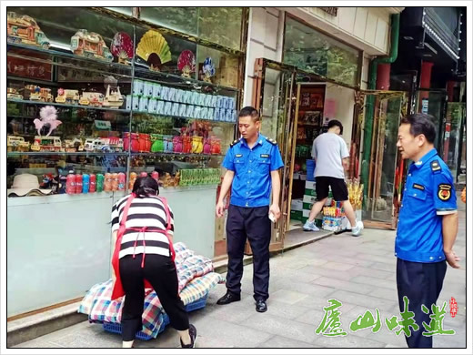 庐山景区:全力保障庐山旅游环境的最美庐山执法人